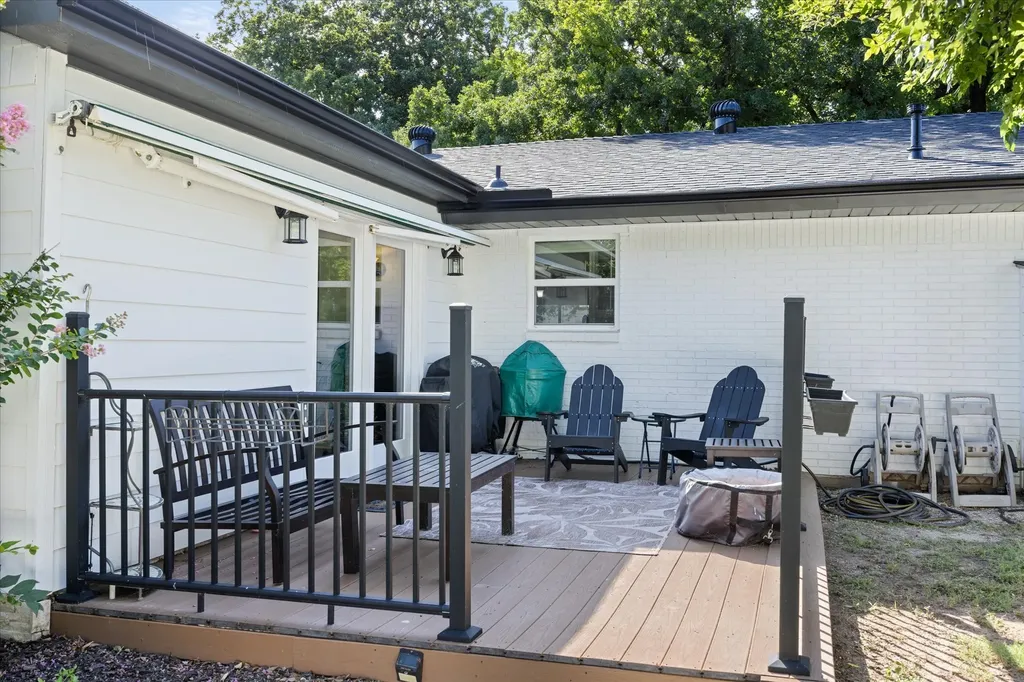 1003 Newell Hudson Oaks TX 76087