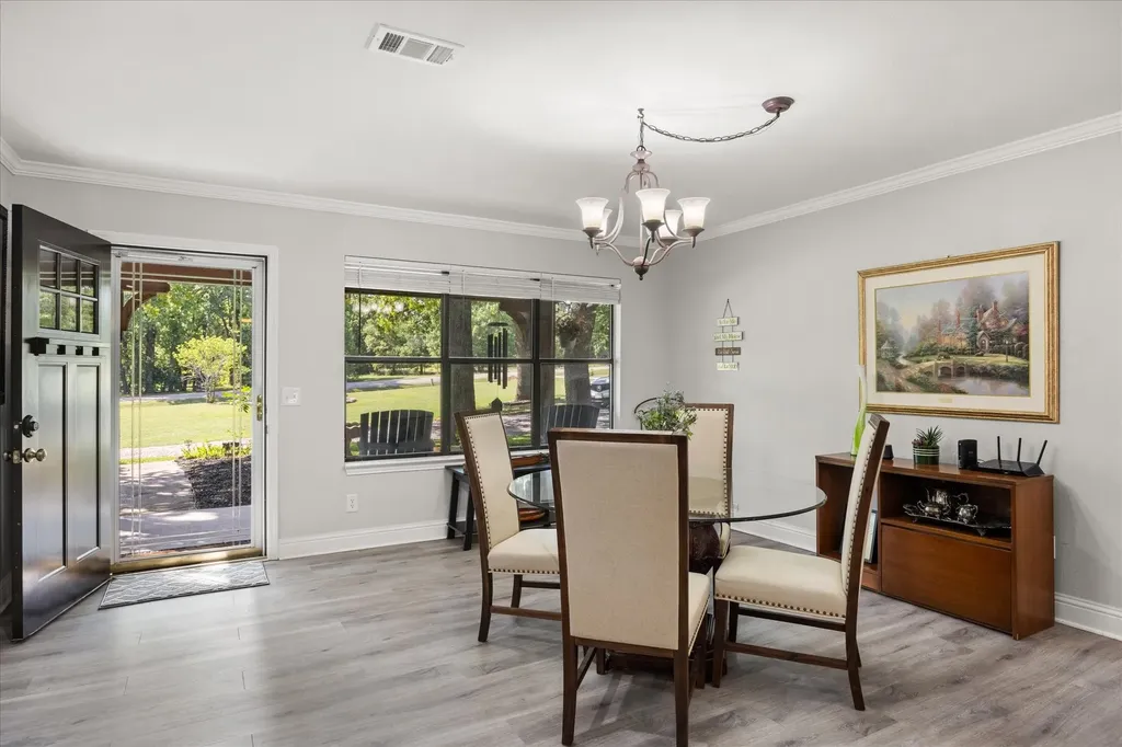 1003 Newell Hudson Oaks TX 76087
