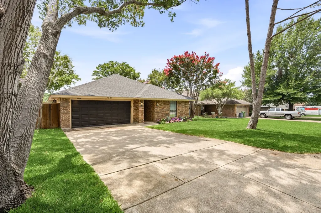 7520 Jamie Renee Lane North Richland Hills TX 76182