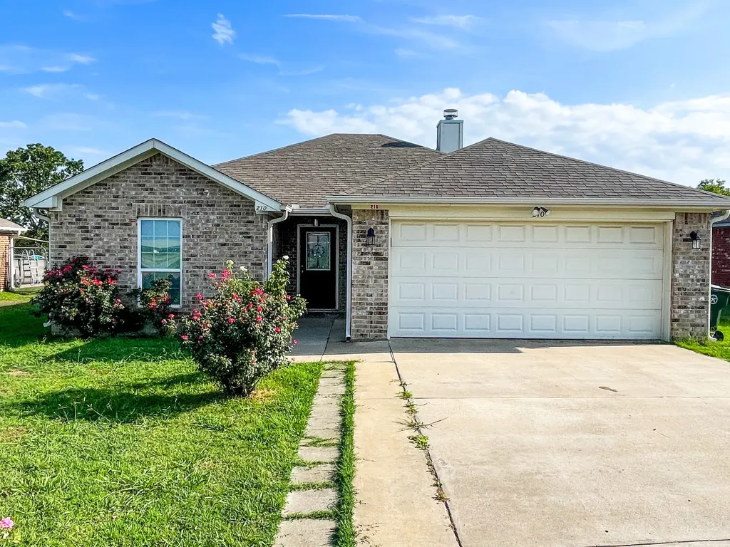 210 Paschall Mabank TX 75147