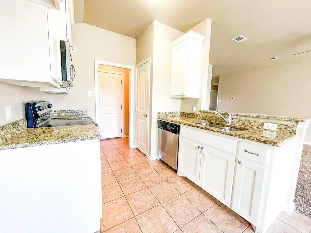 210 Paschall Mabank TX 75147