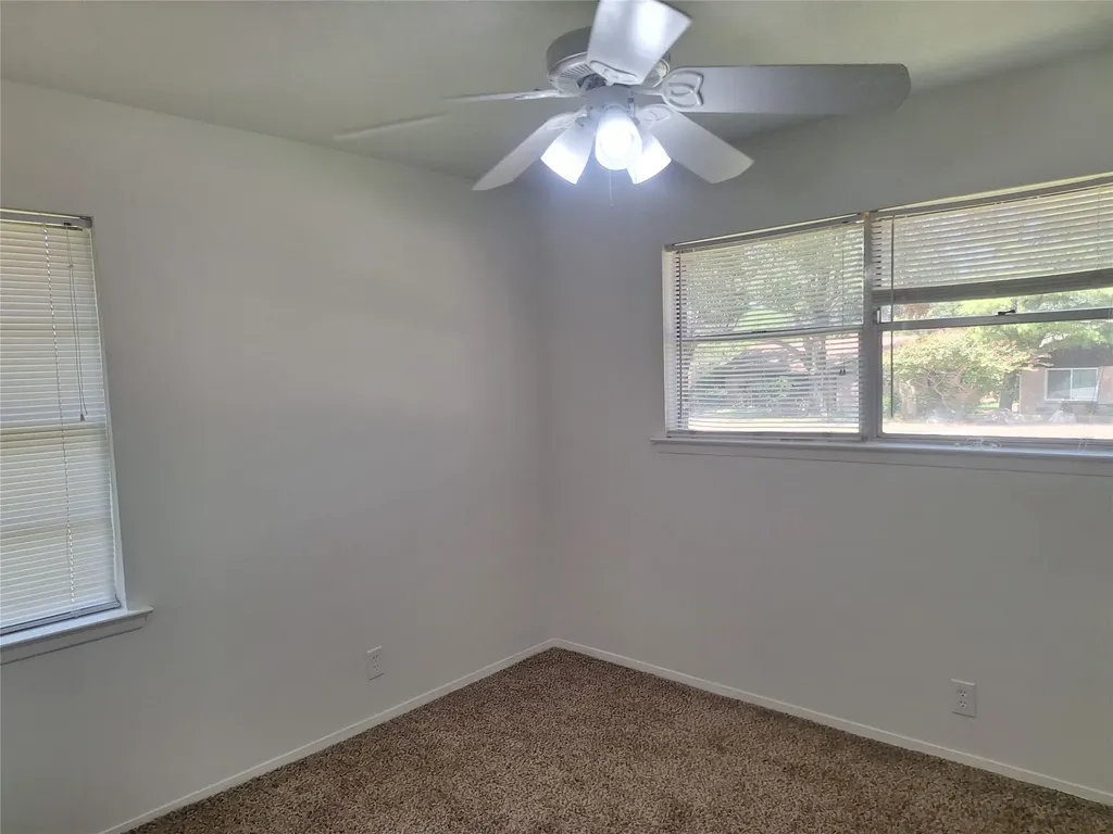 513 Simmons Drive Euless TX 76040