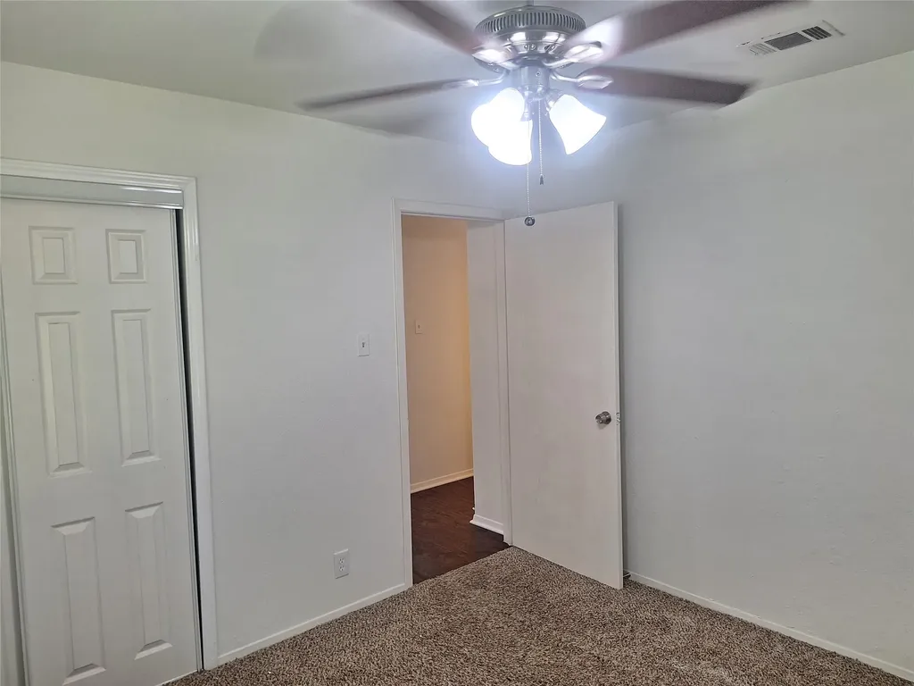 513 Simmons Drive Euless TX 76040