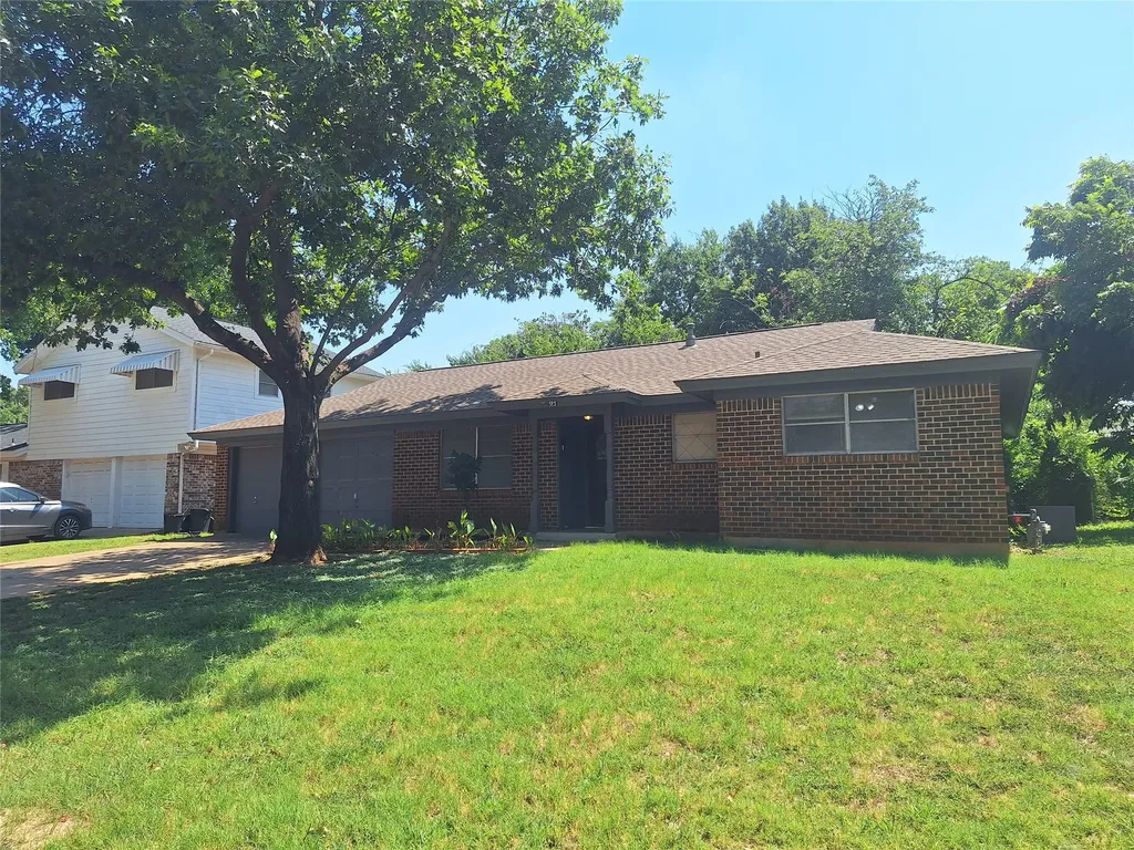 513 Simmons Drive Euless TX 76040