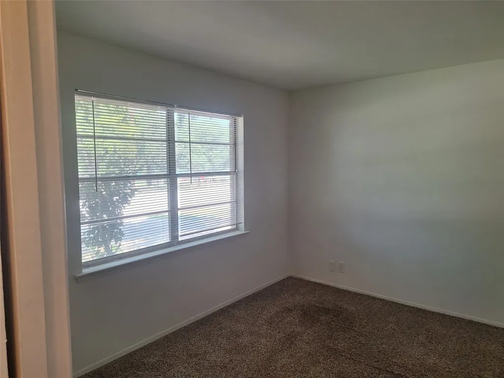 513 Simmons Drive Euless TX 76040