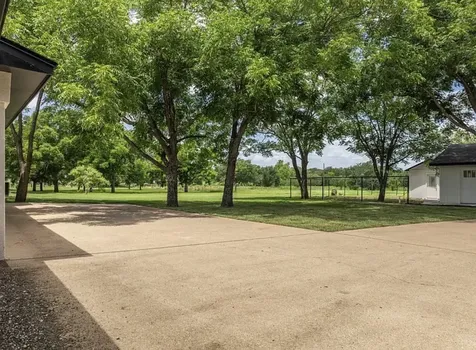 616 E Moonlight Drive Robinson TX 76706