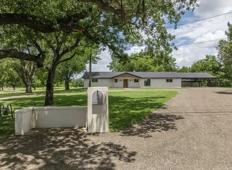 616 E Moonlight Drive Robinson TX 76706