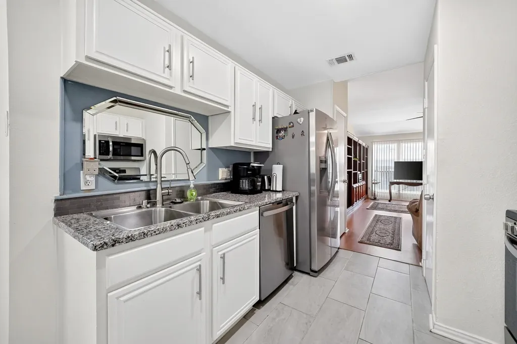 9339 Crimnson Court Dallas TX 75217