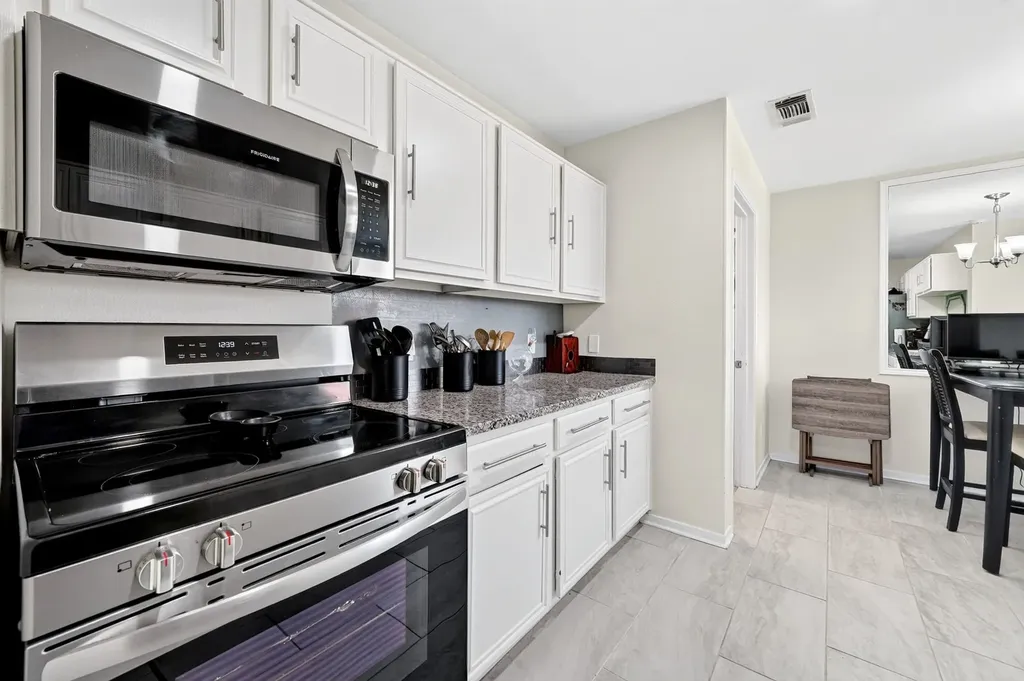 9339 Crimnson Court Dallas TX 75217