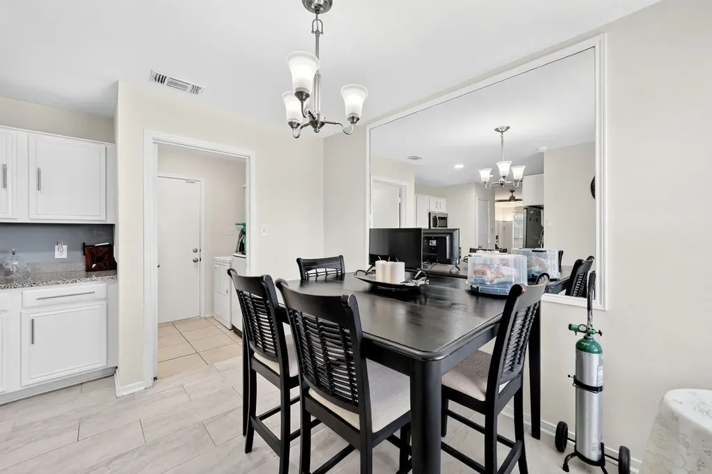 9339 Crimnson Court Dallas TX 75217