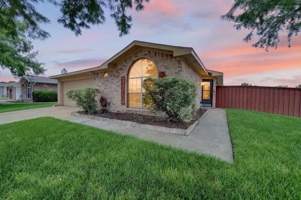 9339 Crimnson Court Dallas TX 75217
