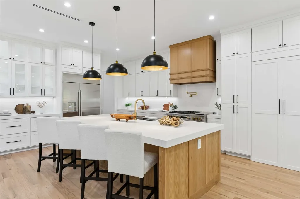 10144 Rockmoor Court Dallas TX 75229