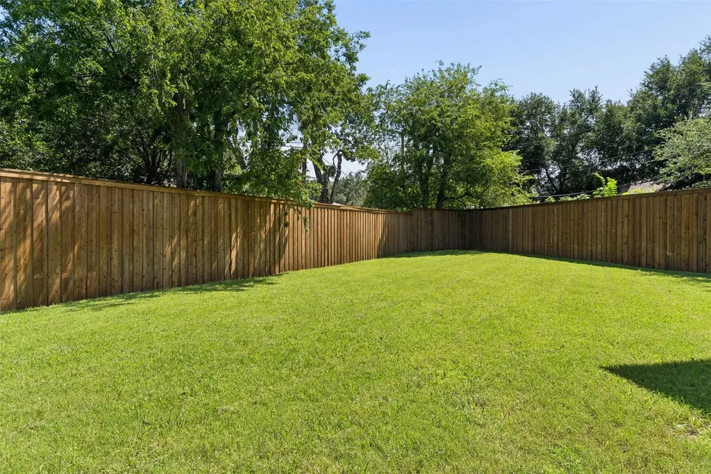 10144 Rockmoor Court Dallas TX 75229