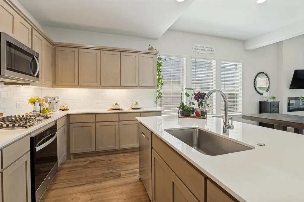 456 Leopold Trail Waxahachie TX 75165