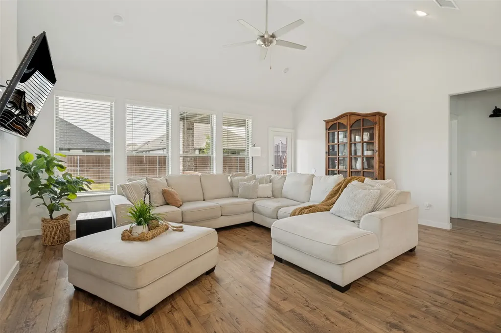 456 Leopold Trail Waxahachie TX 75165