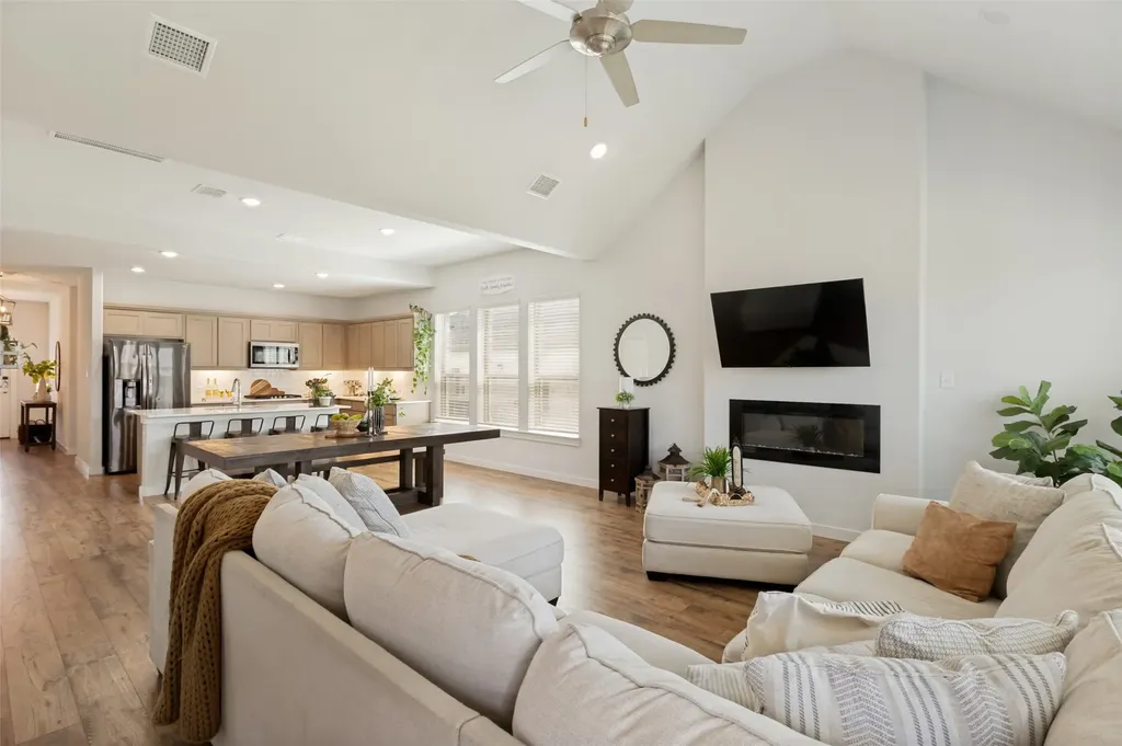456 Leopold Trail Waxahachie TX 75165