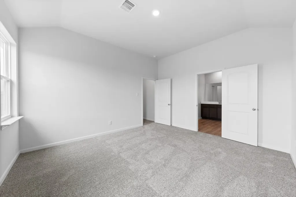 945 Cawthorne Trail Fort Worth TX 76108