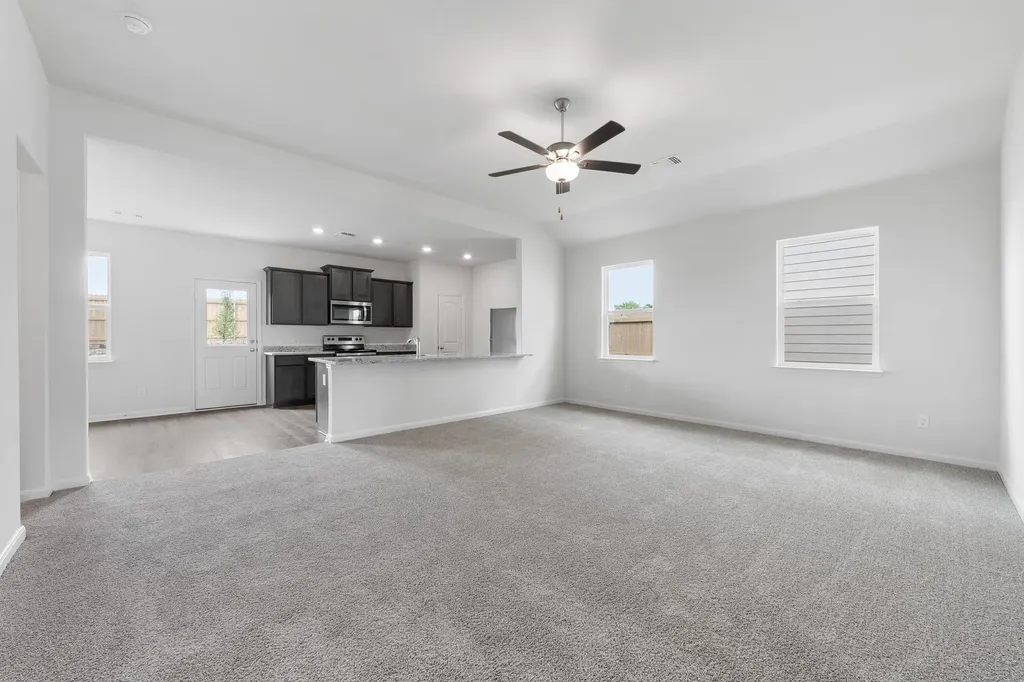 945 Cawthorne Trail Fort Worth TX 76108