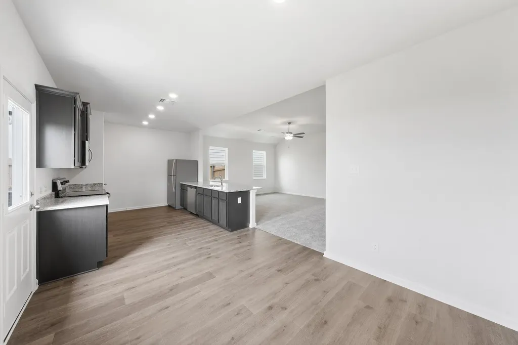 945 Cawthorne Trail Fort Worth TX 76108
