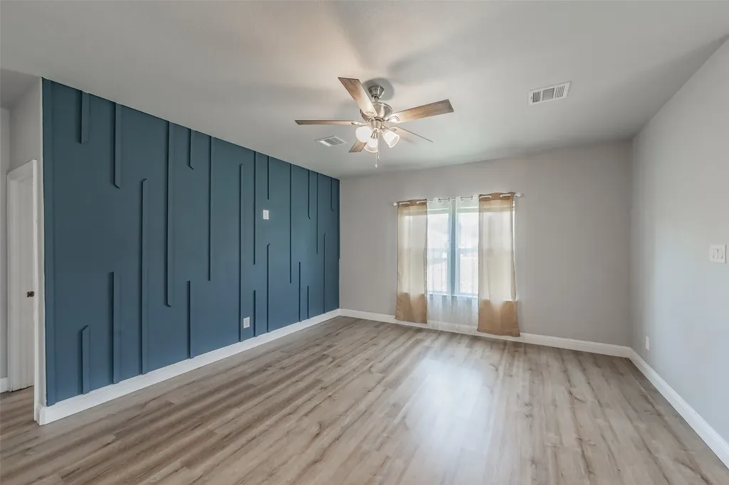 402 S Robbins Street Cleburne TX 76031
