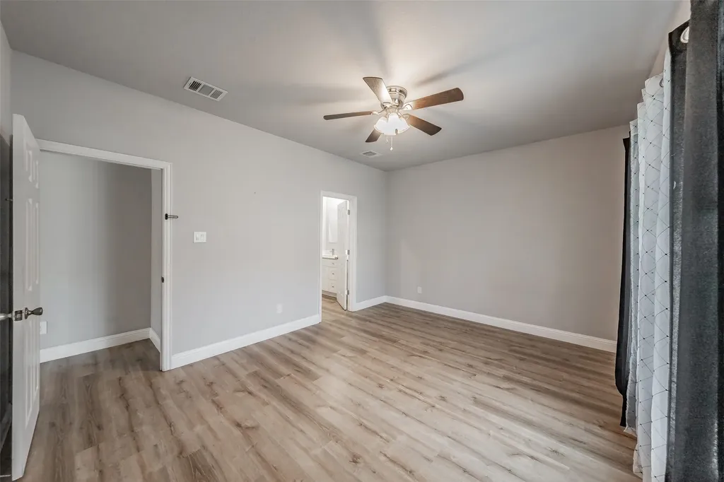 402 S Robbins Street Cleburne TX 76031