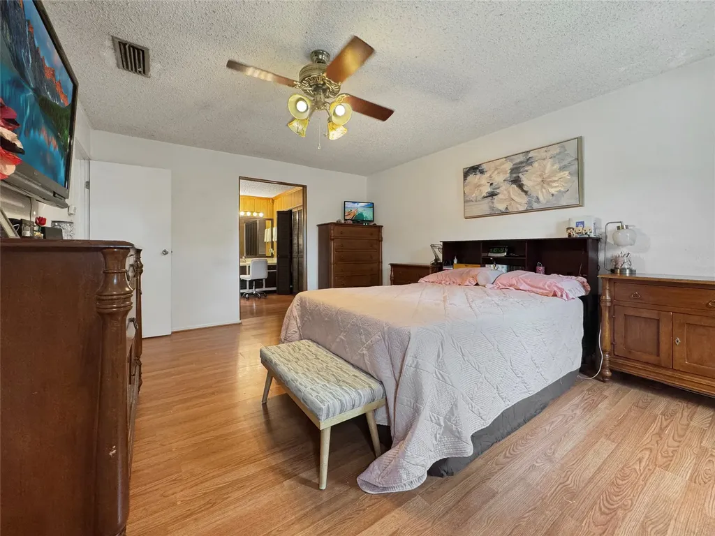 6217 Barcelona Drive Arlington TX 76016