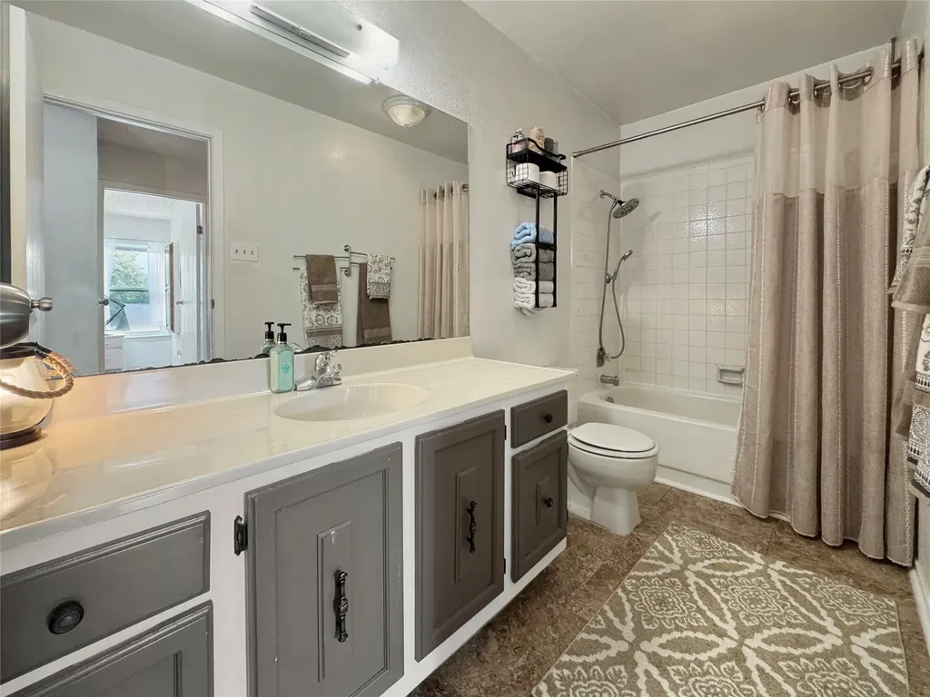 6217 Barcelona Drive Arlington TX 76016