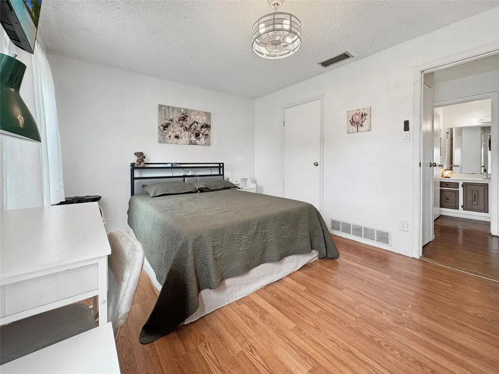6217 Barcelona Drive Arlington TX 76016