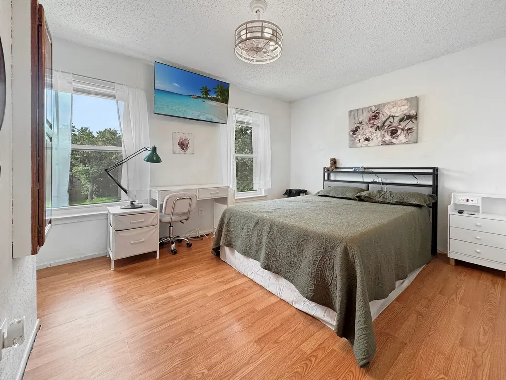 6217 Barcelona Drive Arlington TX 76016