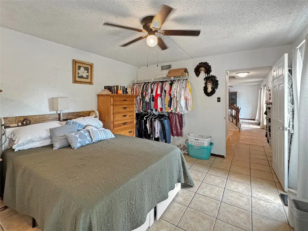 6217 Barcelona Drive Arlington TX 76016
