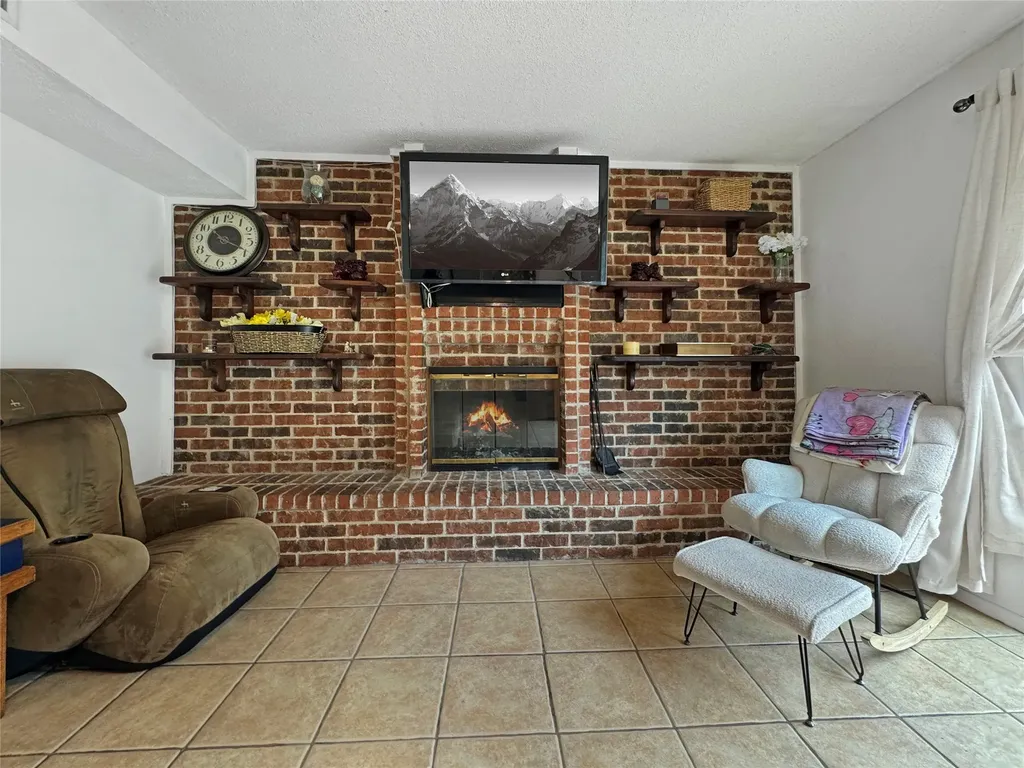 6217 Barcelona Drive Arlington TX 76016