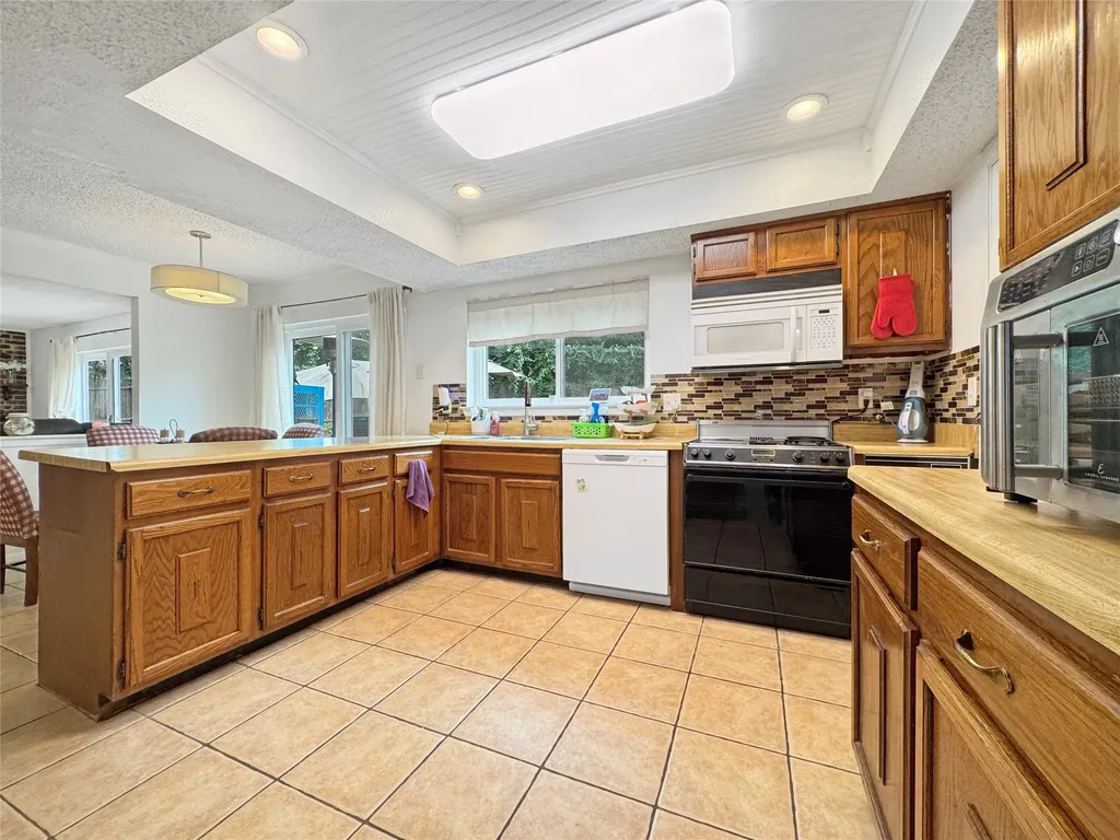 6217 Barcelona Drive Arlington TX 76016