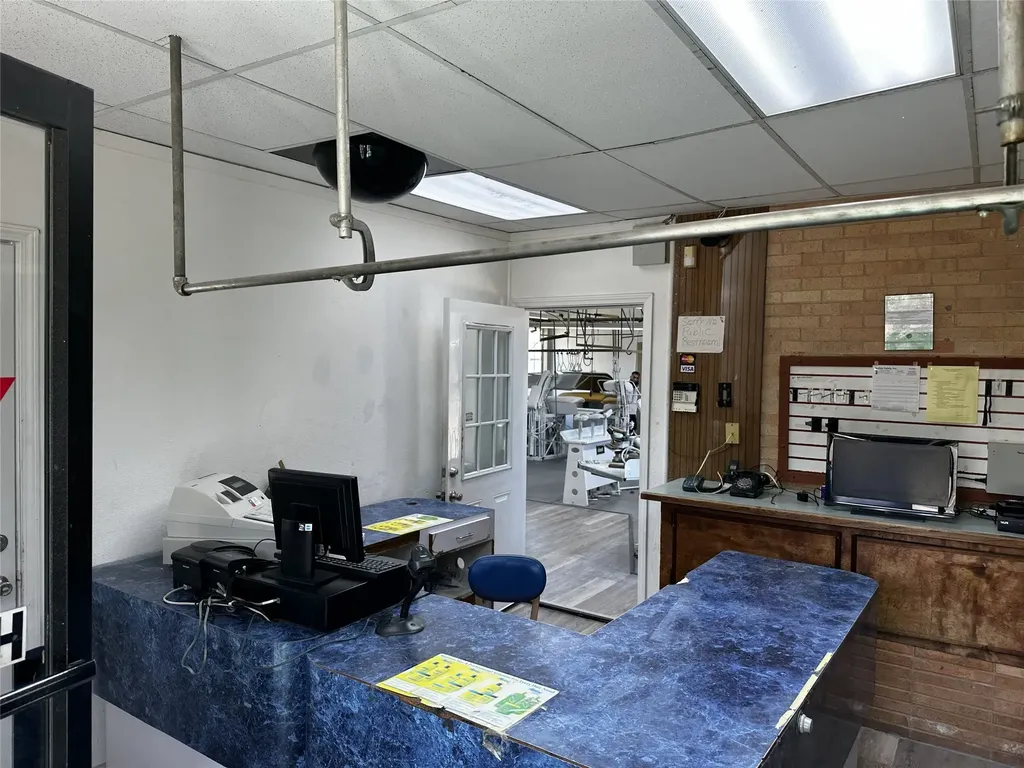 1304 &1308 W Main Henderson TX 75652