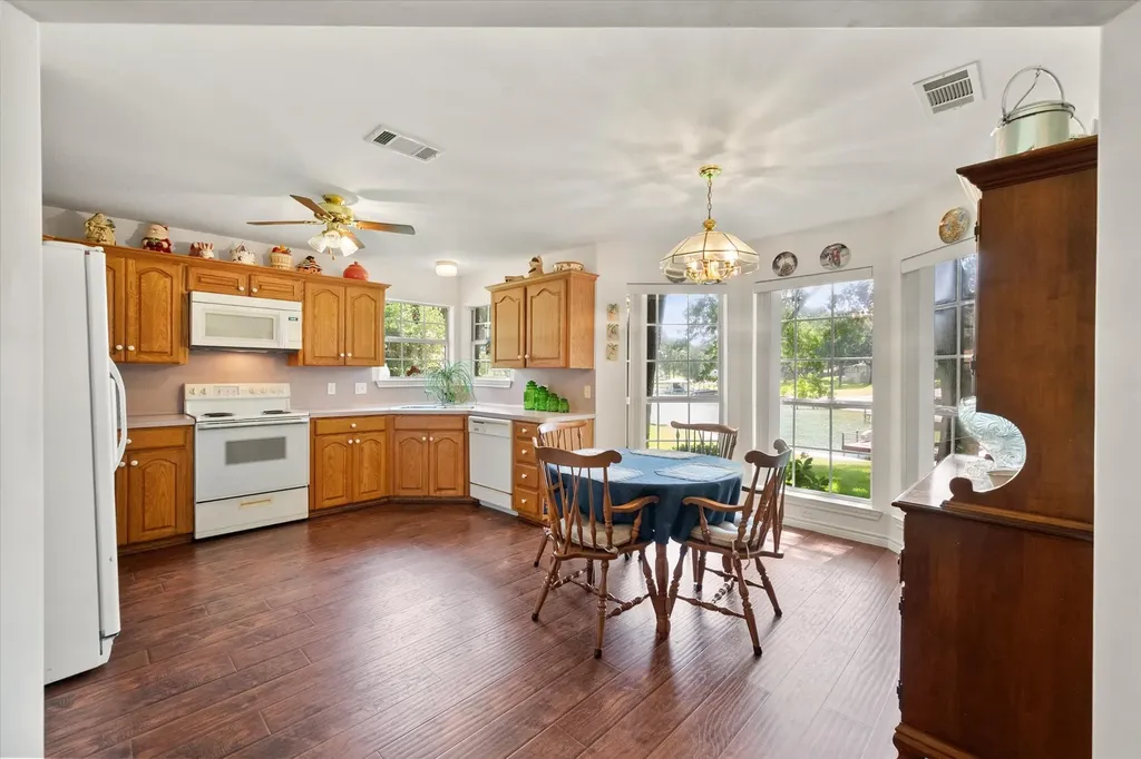 280 Shadow Oaks Drive Streetman TX 75859