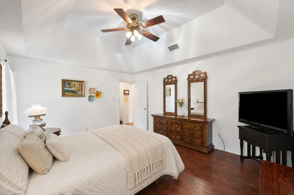 280 Shadow Oaks Drive Streetman TX 75859