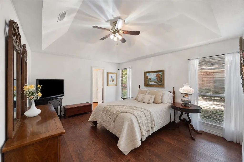 280 Shadow Oaks Drive Streetman TX 75859