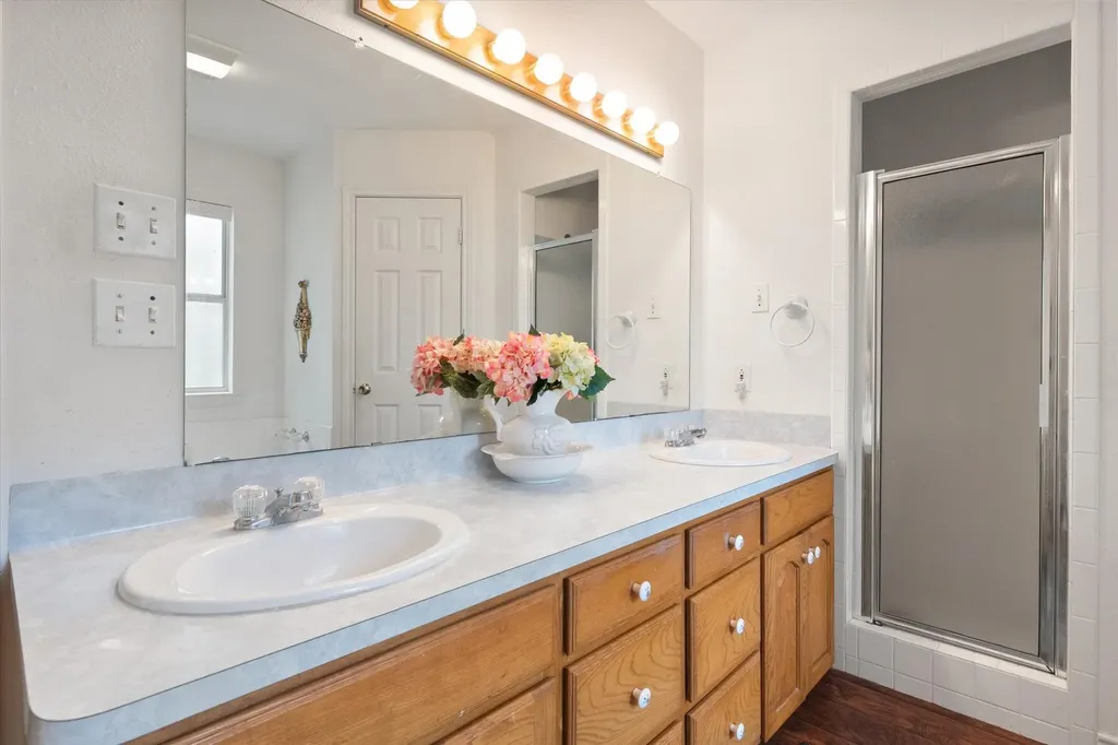 280 Shadow Oaks Drive Streetman TX 75859