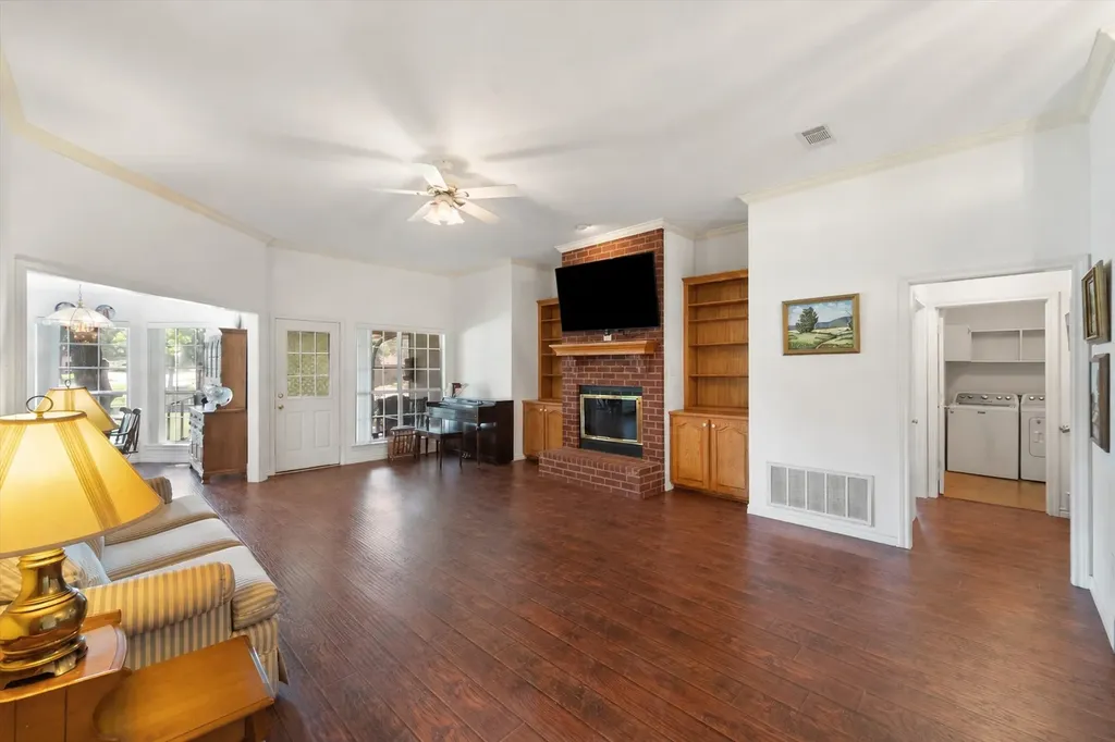 280 Shadow Oaks Drive Streetman TX 75859
