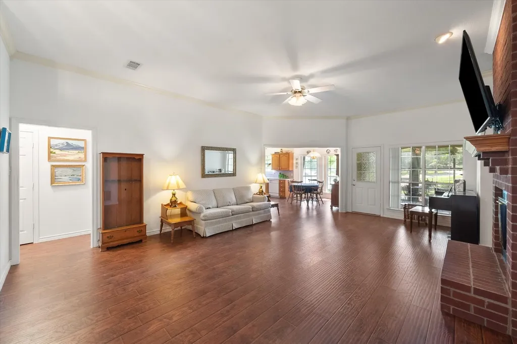 280 Shadow Oaks Drive Streetman TX 75859