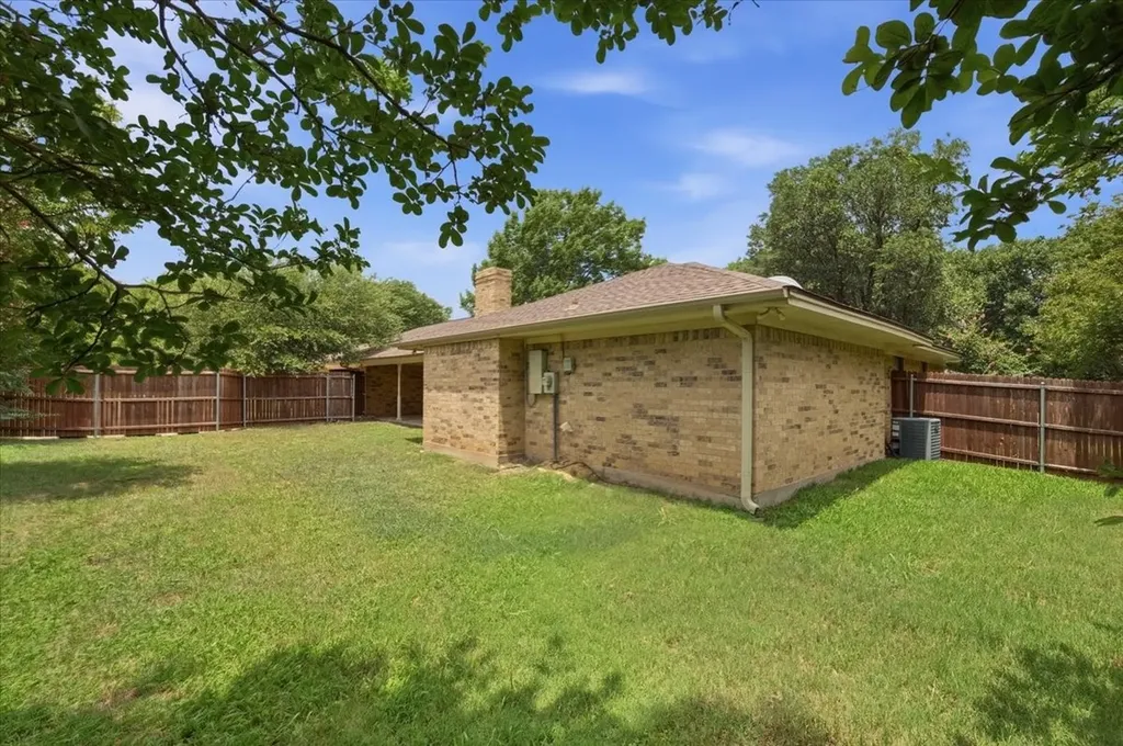4537 Foxfire Way Fort Worth TX 76133