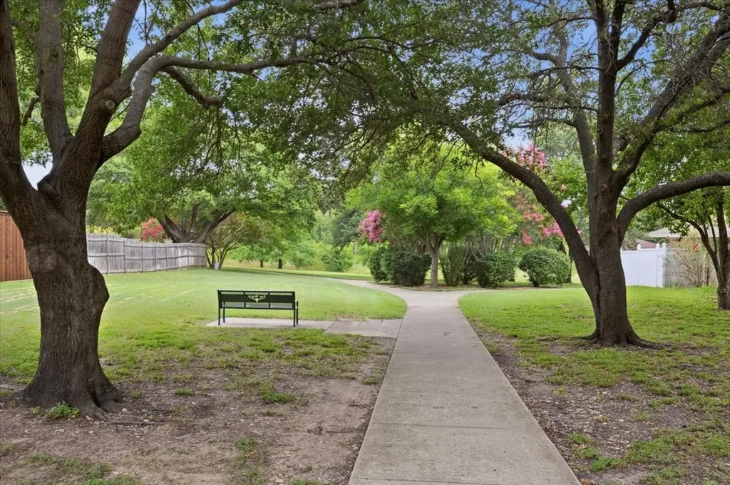 4537 Foxfire Way Fort Worth TX 76133