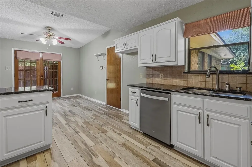 4537 Foxfire Way Fort Worth TX 76133