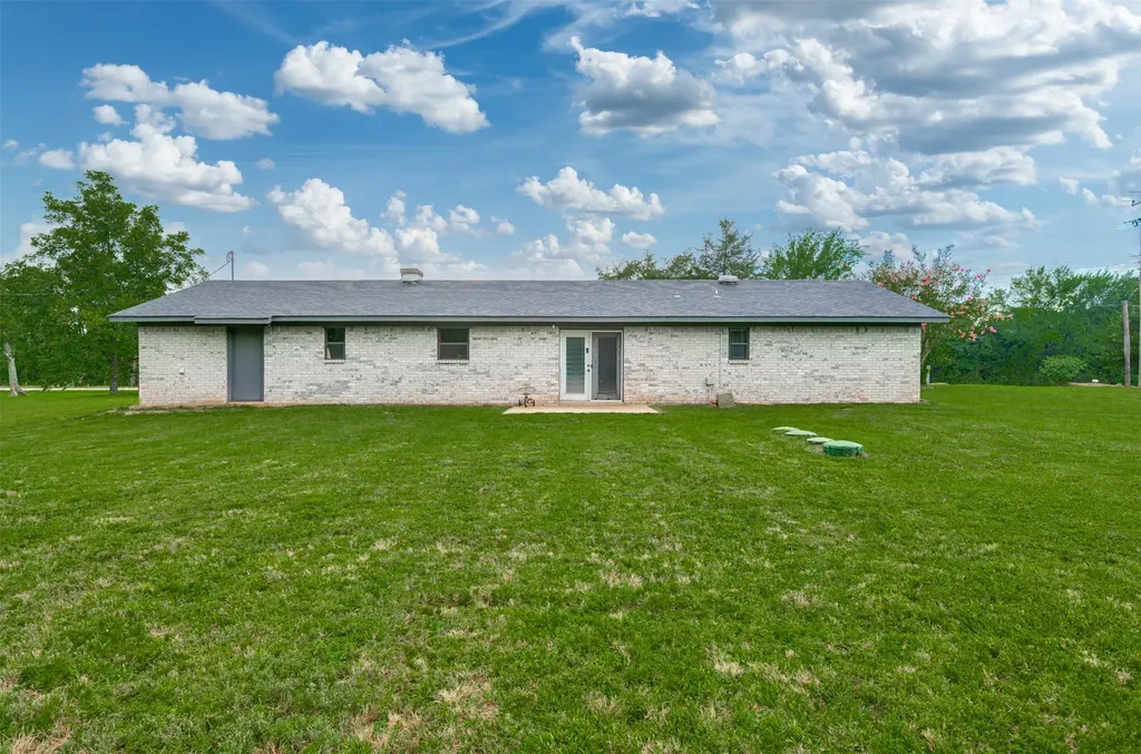1535 Us Highway 67 E Mount Vernon TX 75457