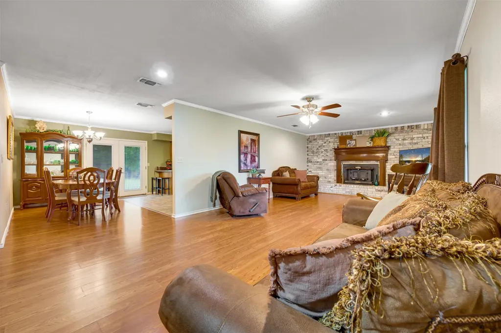 1535 Us Highway 67 E Mount Vernon TX 75457