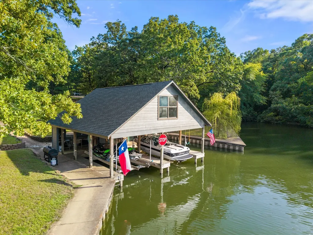 338 Private Road 52040 Pittsburg TX 75686