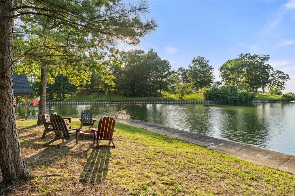338 Private Road 52040 Pittsburg TX 75686
