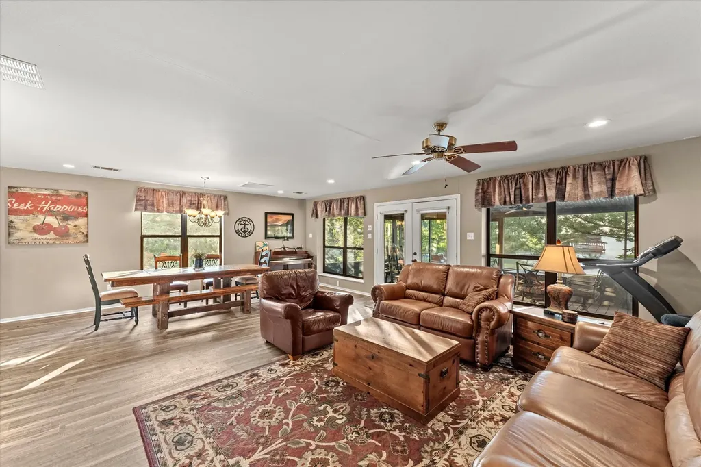 338 Private Road 52040 Pittsburg TX 75686