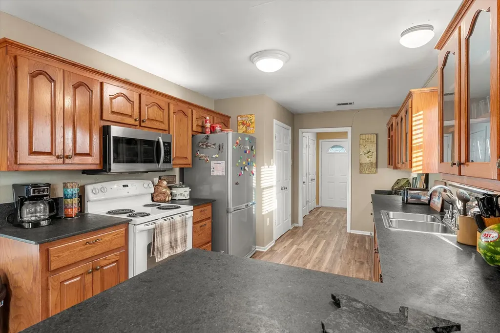 338 Private Road 52040 Pittsburg TX 75686