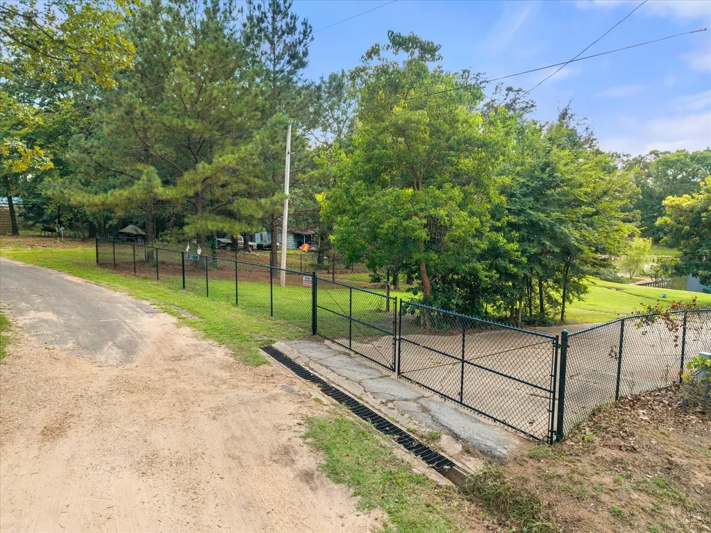 338 Private Road 52040 Pittsburg TX 75686