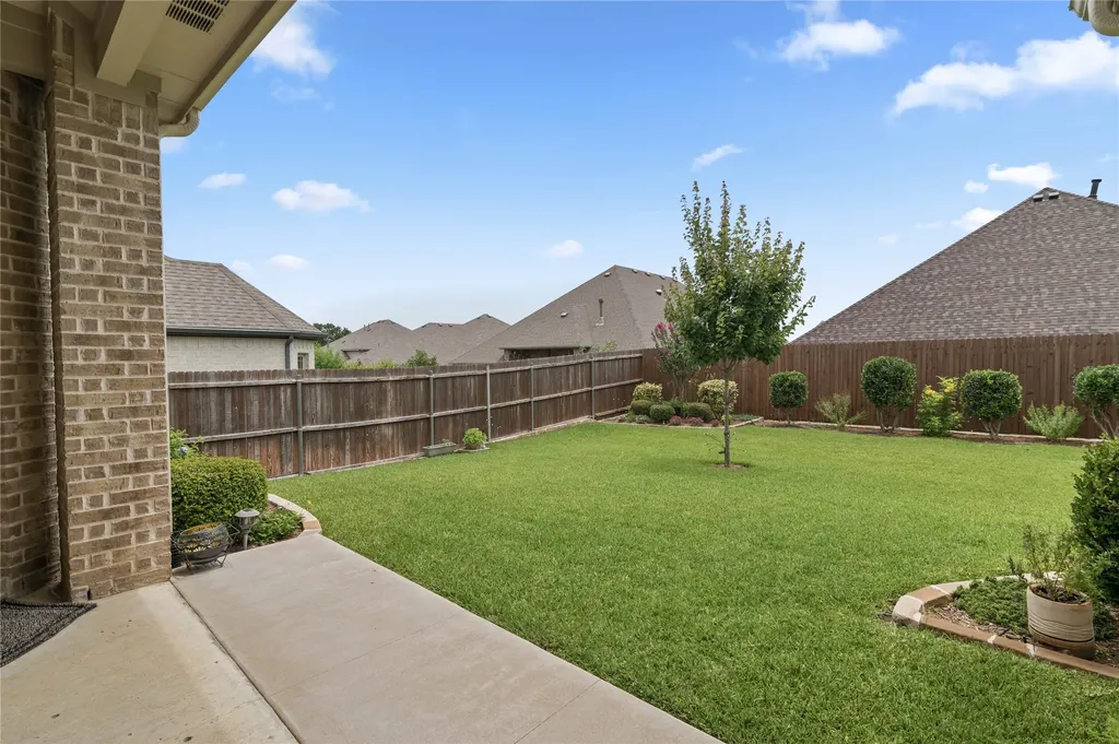 2108 Venice Drive Corinth TX 76210
